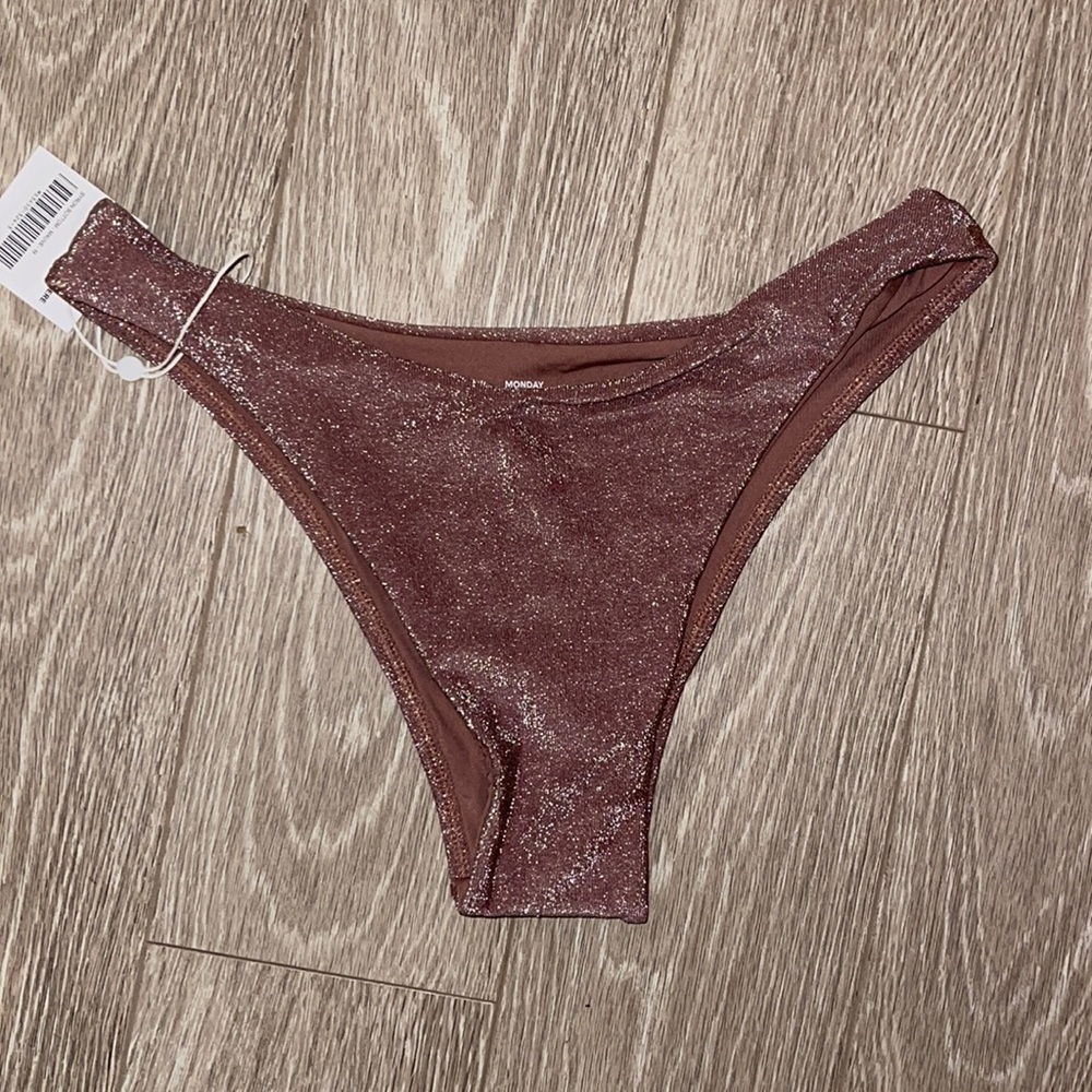 NWT MONDAY SWIMWEAR! BYRON BOTTOM — SIZE M